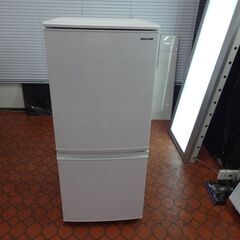 ID 124387 冷凍室 2ドア シャープ 137L 2020年製 SJ-D14F-W