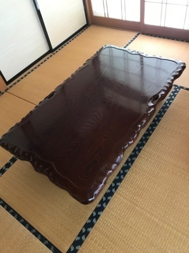 商談中　木目テーブル