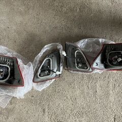 テールランプ☆トヨタ　クラウン　ロイヤルサルーン　GRSS182