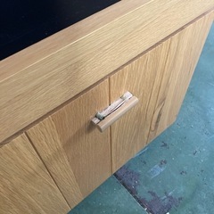 ● 半額、キッチンカウンター、天板タイル張り、要補修