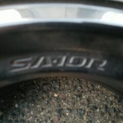 15インチです。