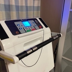 本格的　家庭用　ランニングマシーン