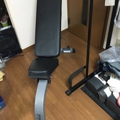 2933 外国切手 タジキスタン マリリンモンロー 田型入りシート 未使用