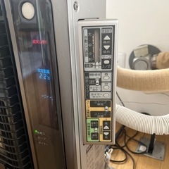 ［お譲りする方決まっております］FF式床暖房機能付き ストーブ コロナUH-FGX70KG 08年製