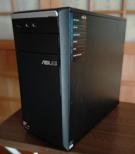 ASUS M11BB デスクトップPC本体と付属品
