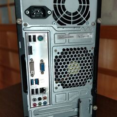 ASUS M11BB デスクトップPC本体と付属品