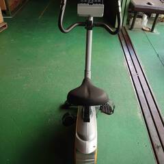 【引き取り限定】フィットネスバイク エアロバイク 簡易組立 電動負荷調整 未使用 DAIKOU DK-8601P