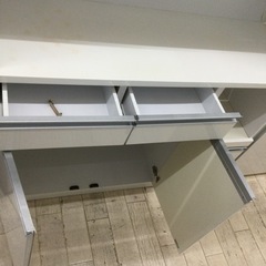 【✨ホワイト❗️たっぷり収納❗️2口コンセント❗️✨】定価¥48,000  3面レンジボード 