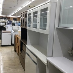 【✨ホワイト❗️たっぷり収納❗️2口コンセント❗️✨】定価¥48,000  3面レンジボード 