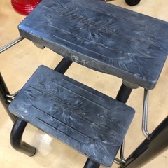 ビンテージステップチェア　Douglas Furniture  サビ　キズ有り