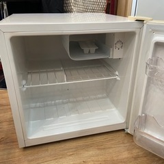 【決まりましたm(_ _)m】小型50L冷蔵庫 ユーイング201...