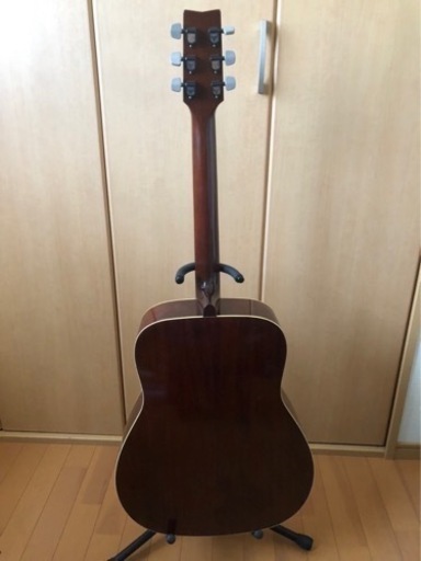 ヤマハのギター FG-200J 黒ラベル