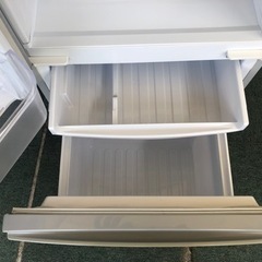 【リサイクルサービス八光　田上店　安心の1か月保証　配達・設置OK】　シャープ 冷蔵庫 小型 2ドア つけかえどっちもドア 137L シルバー SJ-D14C-S