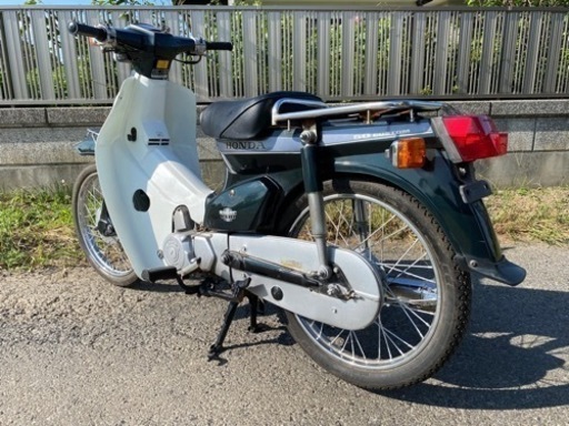 ⭐️走行3.900km❗️スーパーカブ50低燃費FI⭐️バッテリー・プラグ