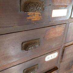 アンティークな引出し