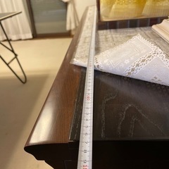 サイドボード　飾り棚