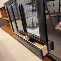 サイドボード　飾り棚