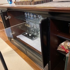 サイドボード　飾り棚