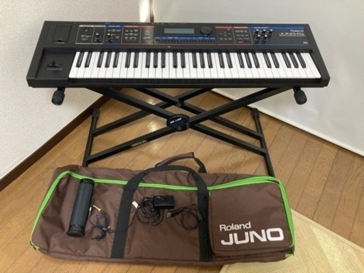 鍵盤楽器、ピアノ Roland juno di