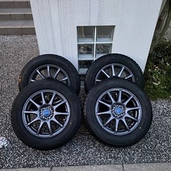 スタッドレスタイヤ&ホイール プリウス　velva Yokohama タイヤ　