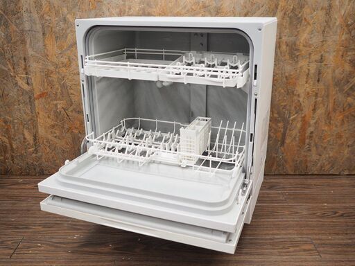札幌元町 動作確認済 パナソニック 食器洗い乾燥機 NP-TH1-W 2018年製 容量約50L 札幌元町 動作確認済 パナソニック 食器洗い乾燥機 NP-TH1-W 2018年製 容量