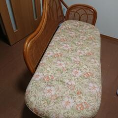 ソファーと椅子