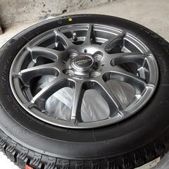 【新品】2020年スタッドレス(４本)日本製ﾀｲﾔ 美品ﾎｲｰﾙ 155/65R14 ﾊﾞﾗﾝｽ調整済