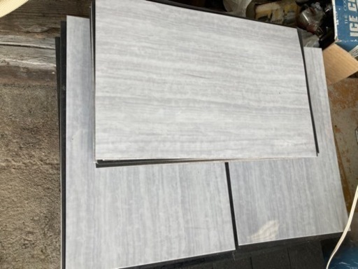 フロアタイルお譲りします