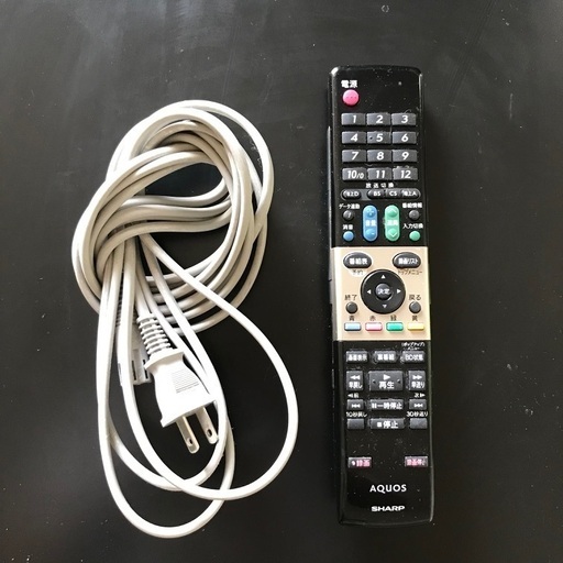 シャープAQUOS37インチテレビB-CAS、リモコン付き