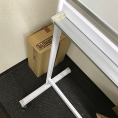 ホワイトボート　両面　w1500*h905 マグネット対応　キャスター付き