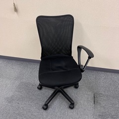 【中古】黒色の椅子