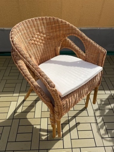 IKEA AGEN アーゲン　２脚セット◆クッション付き