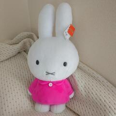 miffy　ぬいぐるみ　特大サイズ　②