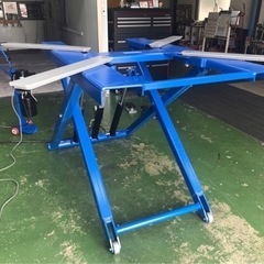 シザーリフト★車両メンテナンス★オイル交換★タイヤ交換★電源200v★