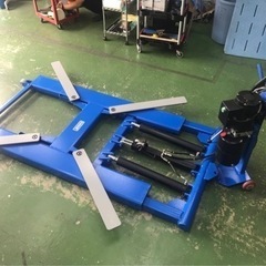 シザーリフト★車両メンテナンス★オイル交換★タイヤ交換★電源200v★