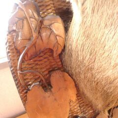 鹿 ハンティングトロフィ 剥製 彫刻 木製台 中古 コレクション 苫小牧西店