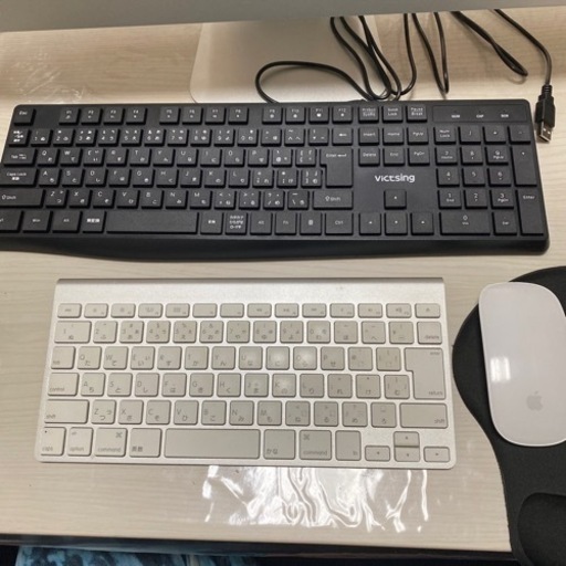 MacBook Pro (Retina, 15-inch, Mid 2015) 目立つ傷なし 充電器 MacBook Pro (Retina, 15-inch, Mid 2015) 目立つ傷なし 充電器