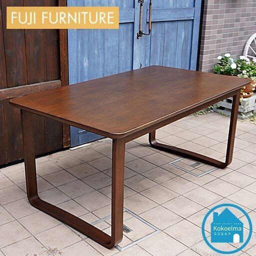 FUJI FURNITURE(冨士ファニチア)のダイニングテーブル/150cmです。曲木の脚が特徴的な北欧スタイルの4人用食卓。どこかクラシックで上品な雰囲気は和・洋問わず活躍します♪CI205