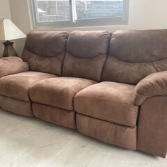 Ashley 3人掛けリクライニングソファー（極美品）