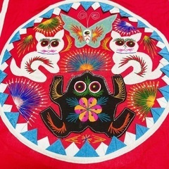 中国　飾り布　ベッドカバーなどに　刺繍　