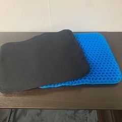 ゲーミングチェア【クッション&ハニカム座布団付き】