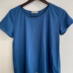 【33】Tシャツ　うしろプリーツ　青　ストライプ　フリーサイズ