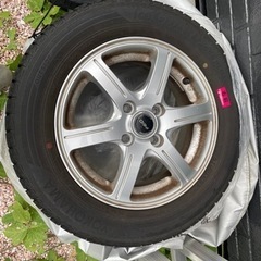 スタッドレスタイヤホイール付き　4本