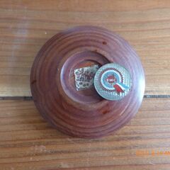 🔚【モトリタのウッドハンドル本体見つかりそうです。】BMCキャップエンブレムありました。オールドミニ、パーツ（6点セット）