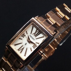 SEIKO セイコー LUKIA ルキア ゴールド文字盤 スクエアフェイス ローマン 3針モデル クォーツ  2009年製造 1F21 0BK0 SEIKO セイコー LUKIA ルキア ゴールド文字盤 スクエアフェイス