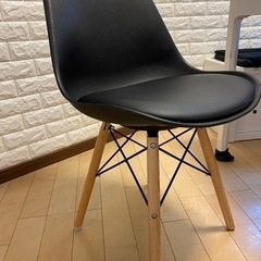 【値下げ】IKEA 伸長式ダイニングテーブルとチェアー