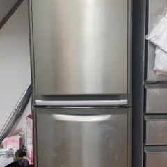 三菱の3ドア冷蔵庫です。