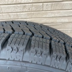 スタッドレスタイヤ vrx2 175/70R14 21年製 ワンシーズンのみ ポルテ