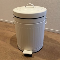 ニトリ ゴミ箱 5L