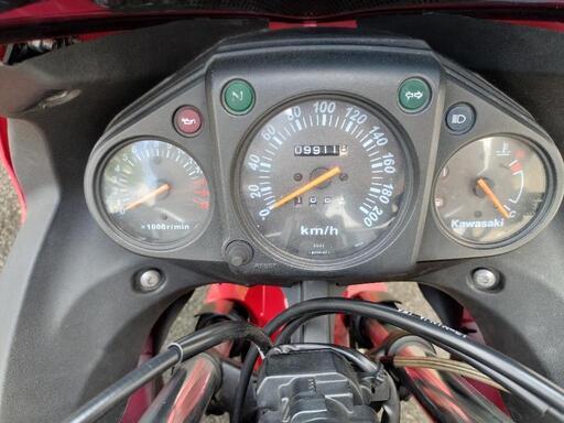 Kawasaki Ninja250Rです。格安で提供します。リターンライダーや中高年ライダーの皆さんにお勧めです！